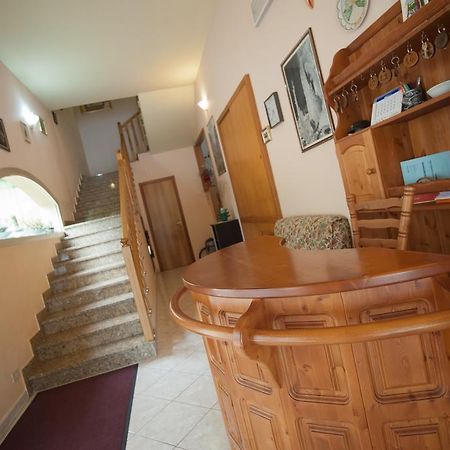 Albergo Magrini Della Genga Buitenkant foto