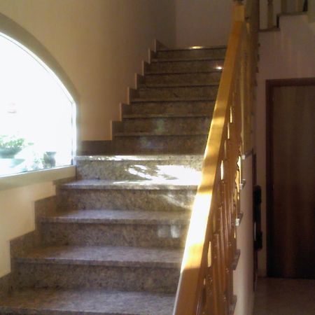 Albergo Magrini Della Genga Genga  Buitenkant foto