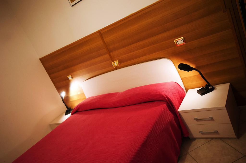 Albergo Magrini Della Genga Genga  Kamer foto