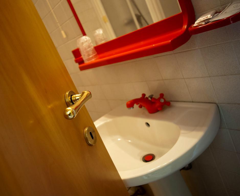 Albergo Magrini Della Genga Genga  Kamer foto