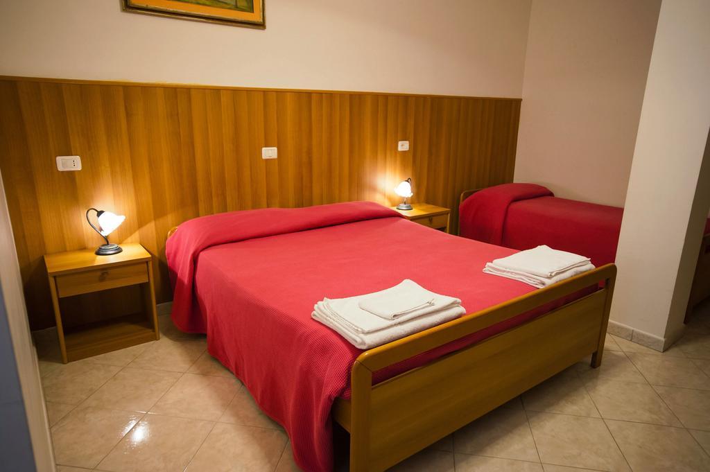 Albergo Magrini Della Genga Genga  Kamer foto