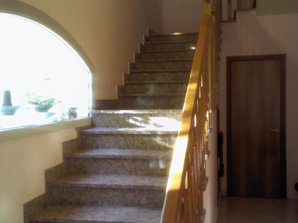Albergo Magrini Della Genga Buitenkant foto